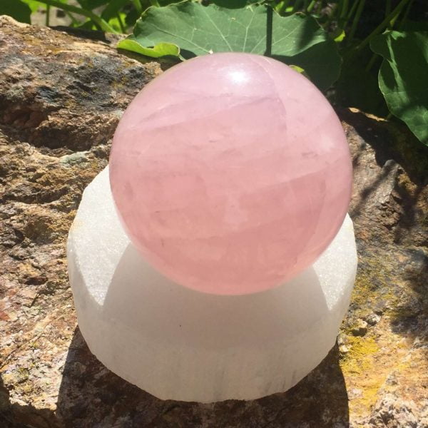Rose quartz sphere - Image 2