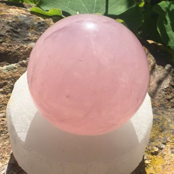 Rose quartz sphere - Image 3