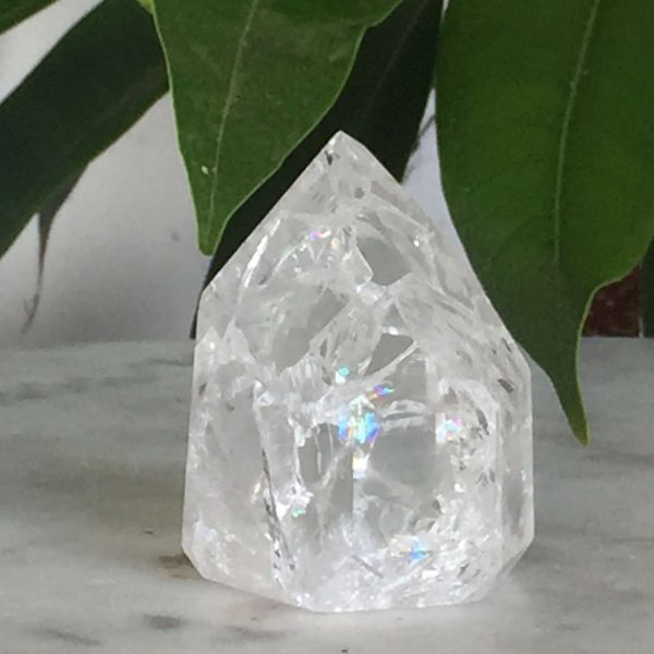 Crackled quartz tower