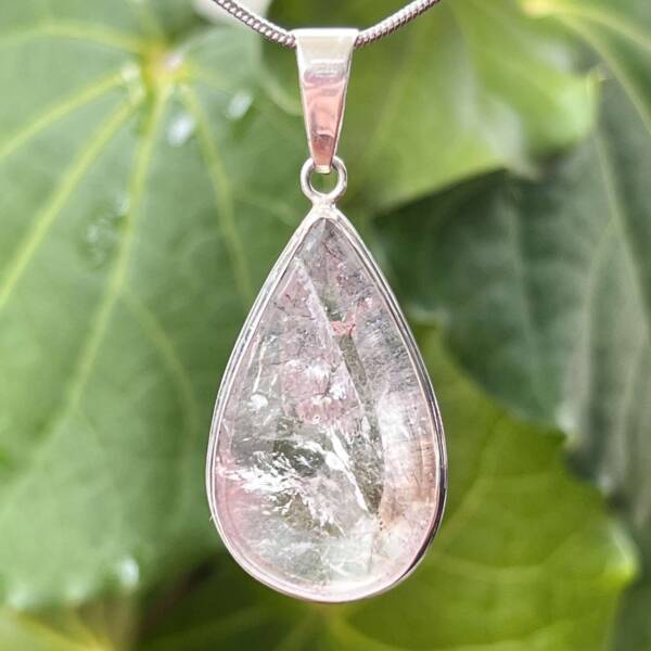 Quartz pendant