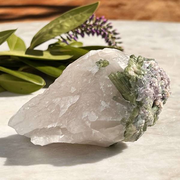 Green tourmaline in quartz with lepidolite - Image 6
