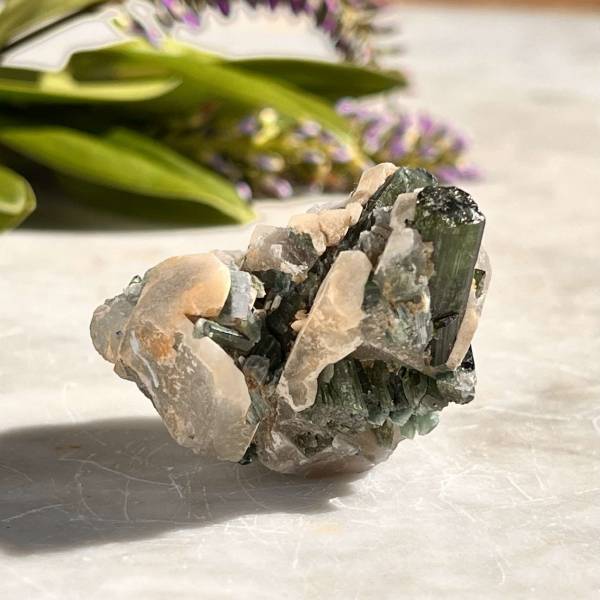 Green tourmaline in quartz - Image 5