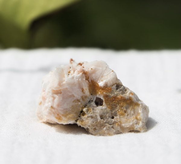 Vanadinite on gypsum