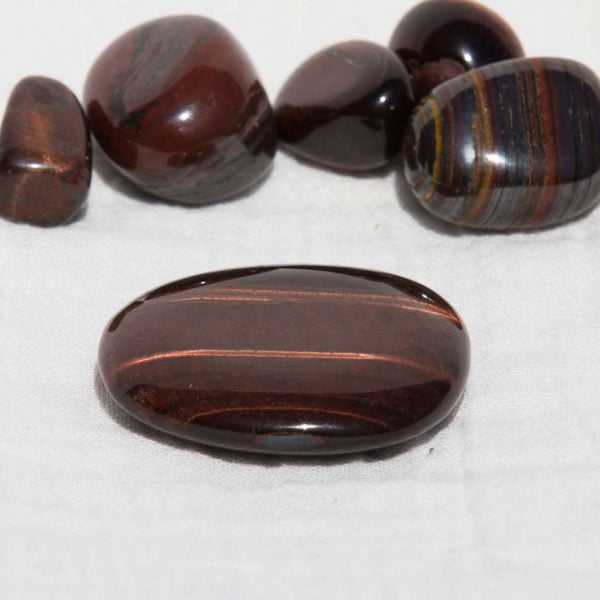 Red tiger eye palmstone