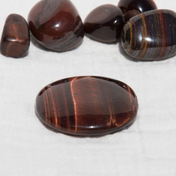 Red tiger eye palmstone - Image 2
