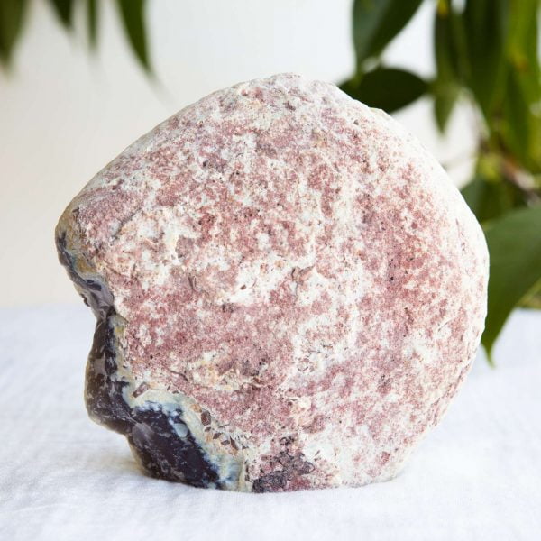 Agate cut base half geode - Image 3