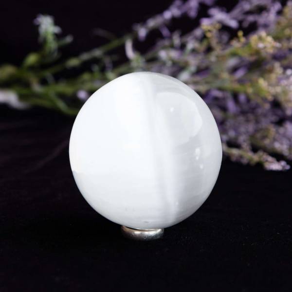 Selenite sphere - Image 2