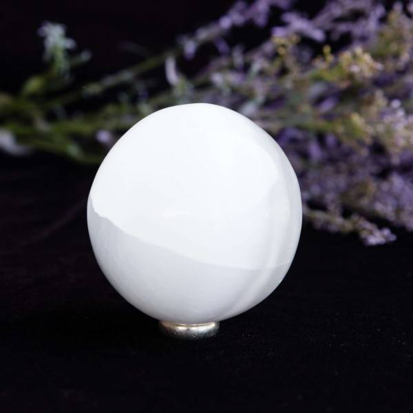 Selenite sphere - Image 3