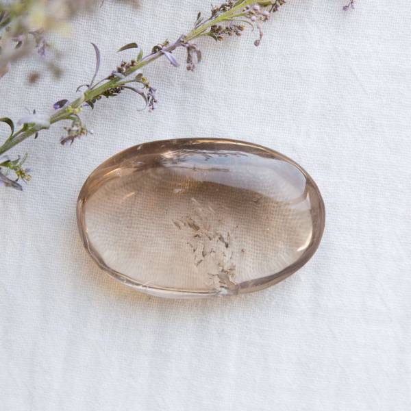 Smokey quartz 'soapstone' - Image 2