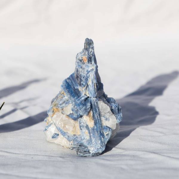 Blue kyanite - Image 2
