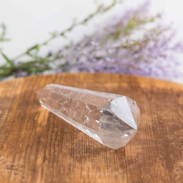 Quartz ‘vogel cut’ point - Image 2