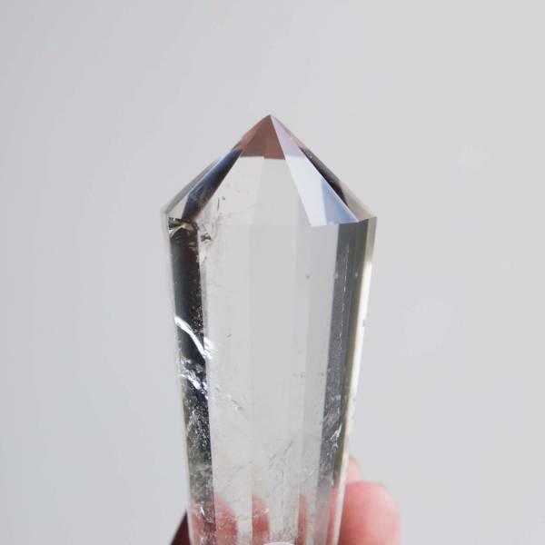 Quartz ‘vogel cut’ point - Image 5