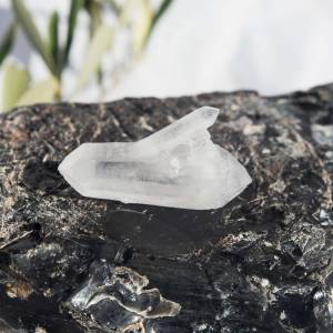 natural quartz point