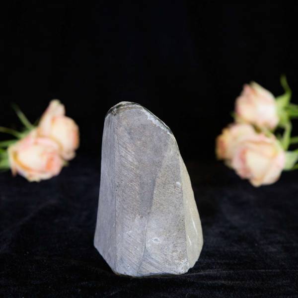 Black amethyst cluster - Image 4