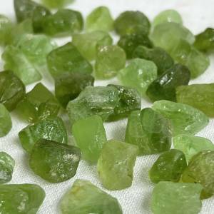 natural peridot gemstones