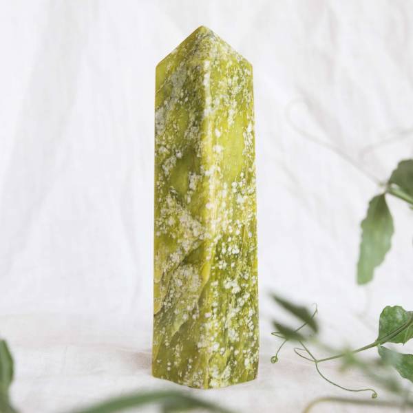 Serpentine obelisk - Image 2