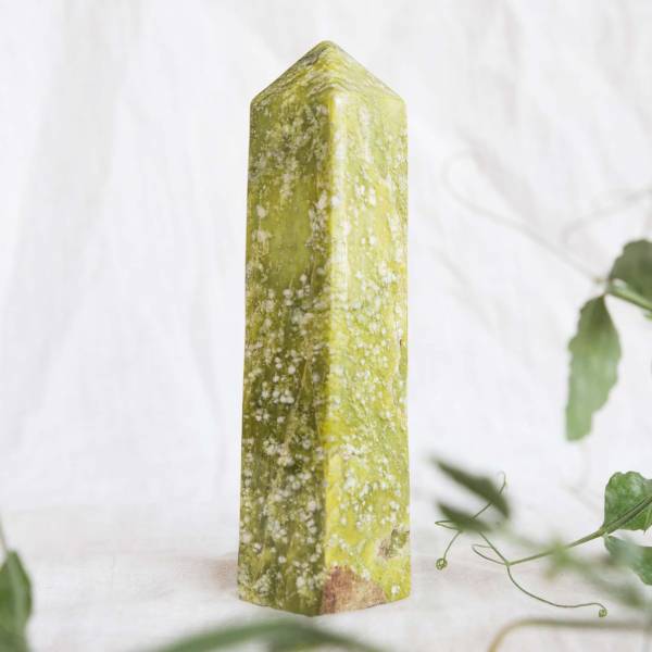 Serpentine obelisk - Image 4