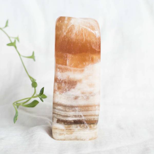 Honey calcite freeform - Image 3