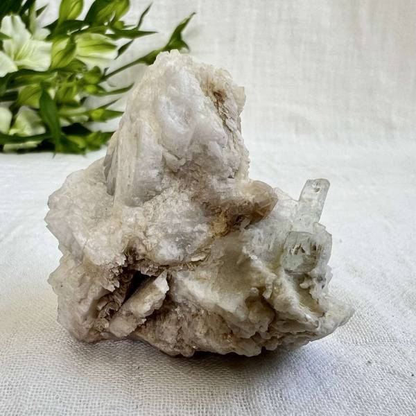 Aquamarine in albite - Image 2
