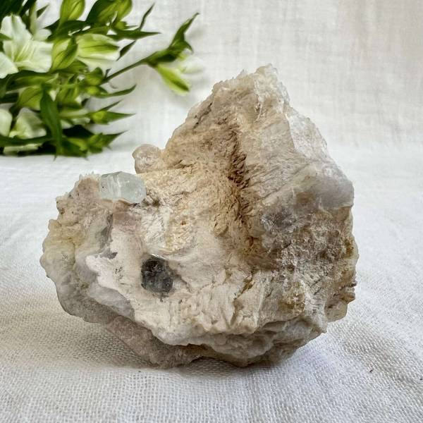 Aquamarine in albite - Image 3