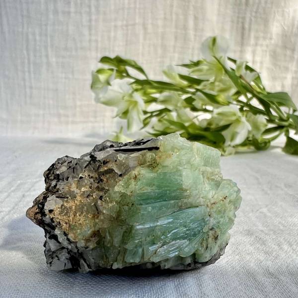 Emerald with tourmaline - Image 4