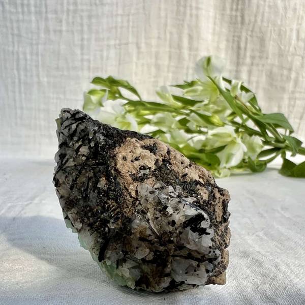 Emerald with tourmaline - Image 6