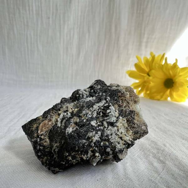Emerald with tourmaline - Image 4