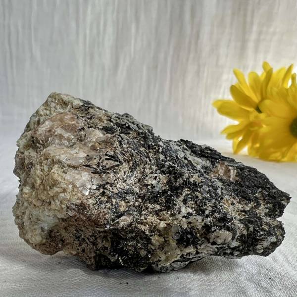 Emerald with tourmaline - Image 5