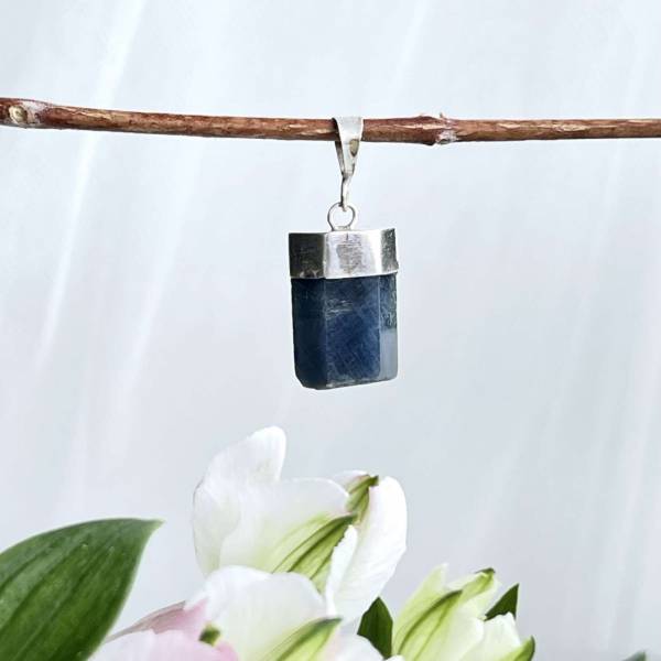 Sapphire pendant - Image 2