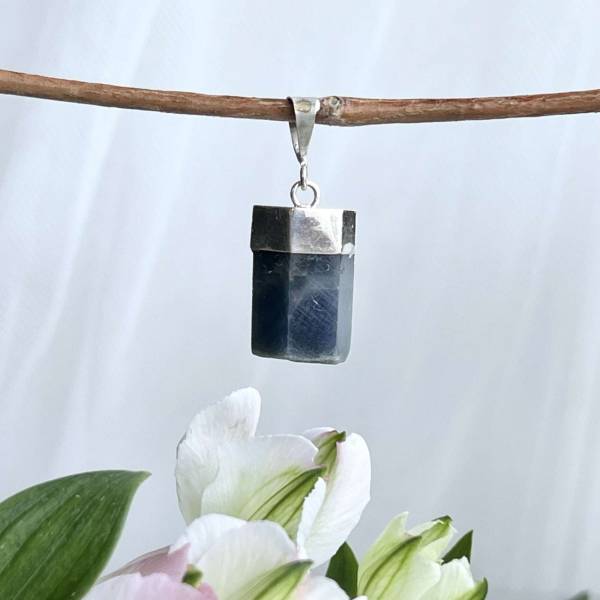 Sapphire pendant