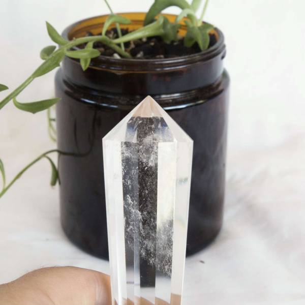 Quartz ‘vogel cut’ point - Image 5