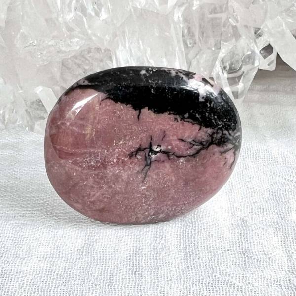 Rhodonite palmstone - Image 3