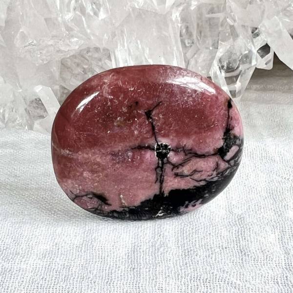 Rhodonite palmstone - Image 4