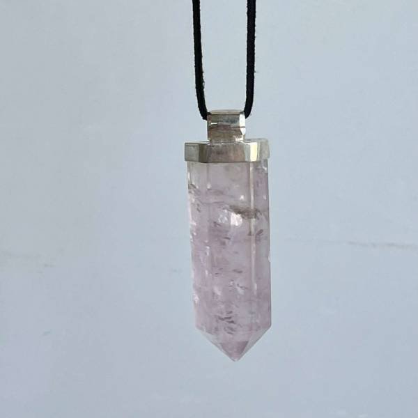 Rose quartz pendant