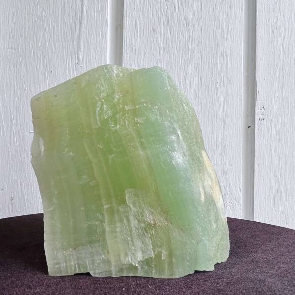 Pistachio calcite - Image 4