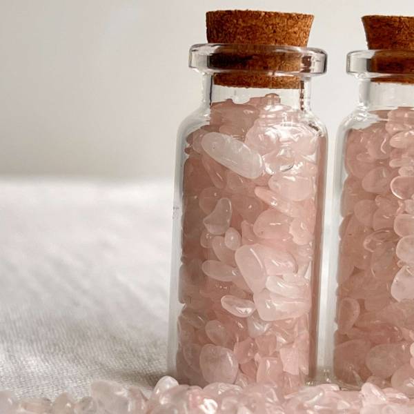 Rose quartz gem bottle - Image 3