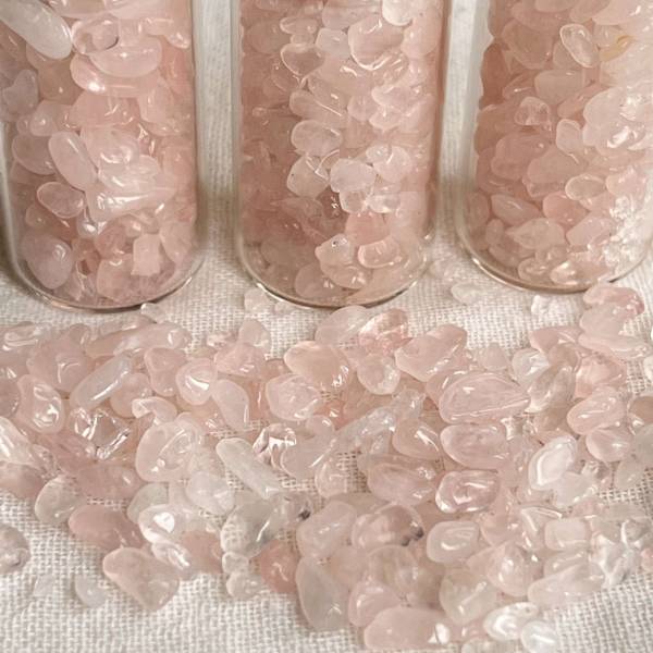 Rose quartz gem bottle - Image 4