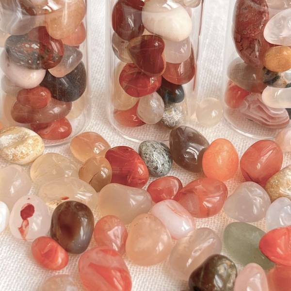 Mixed tumblestone gem bottle - Image 4