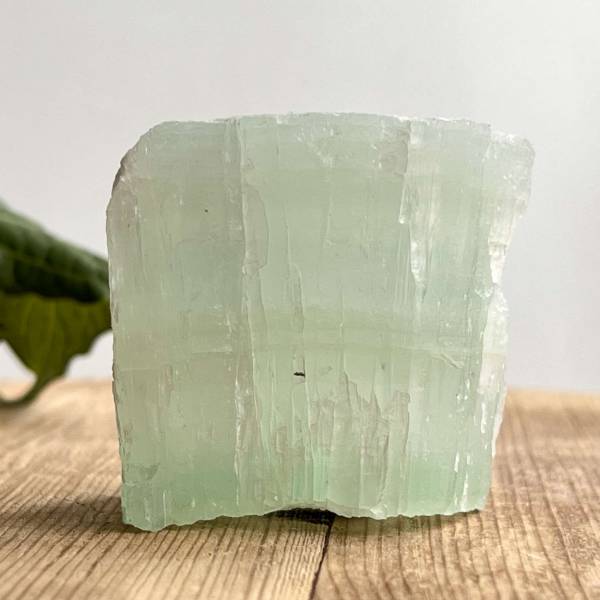 Pistachio calcite - Image 2