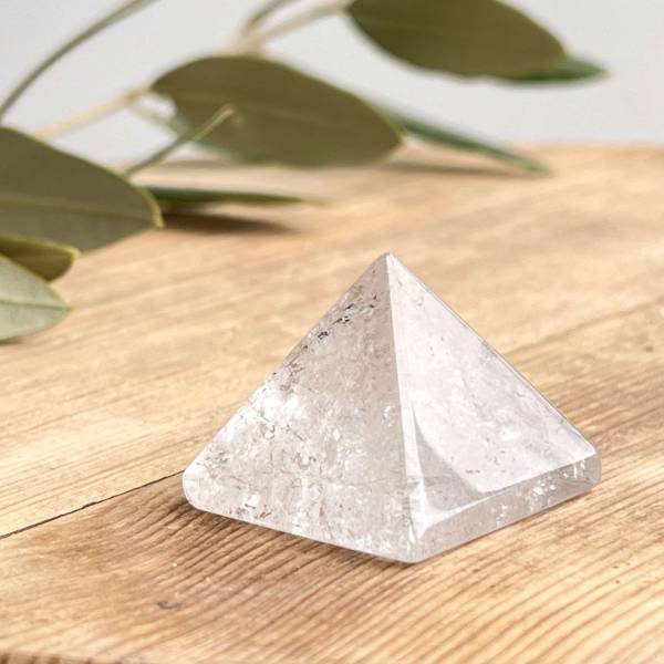Quartz pyramid