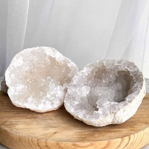 Quartz geode