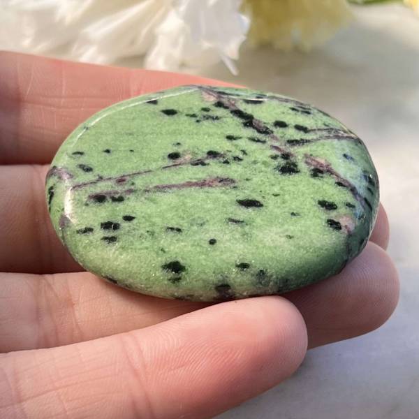 Ruby zoisite palmstone - Image 2
