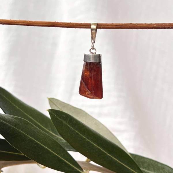 Spessartine garnet pendant - Image 2