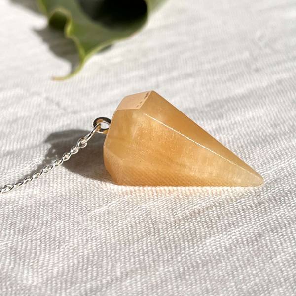 Orange calcite pendulum - Image 3