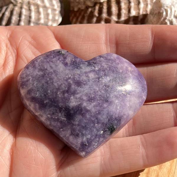 Lepidolite heart - Image 3