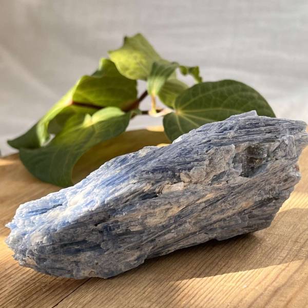 Blue kyanite - Image 3