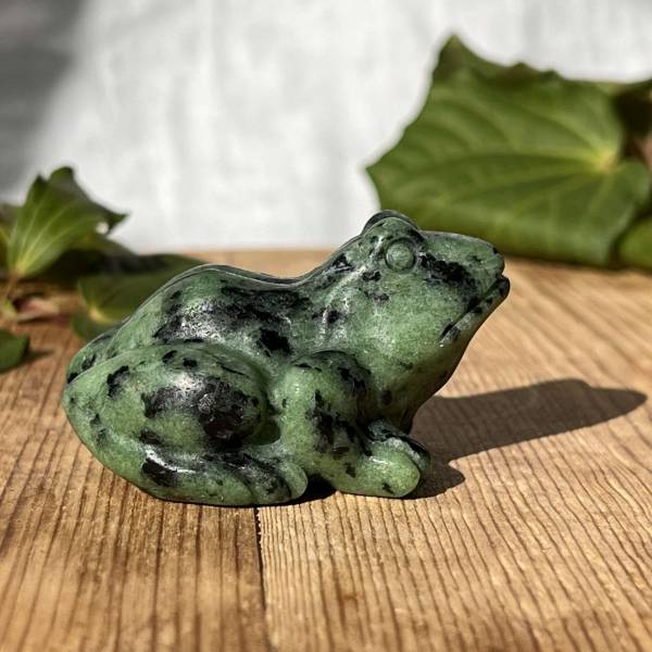 Ruby zoisite frog - Image 4