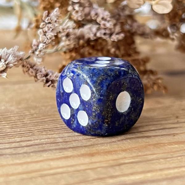 Lapis lazuli dice