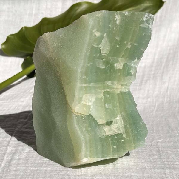 Pistachio calcite - Image 4