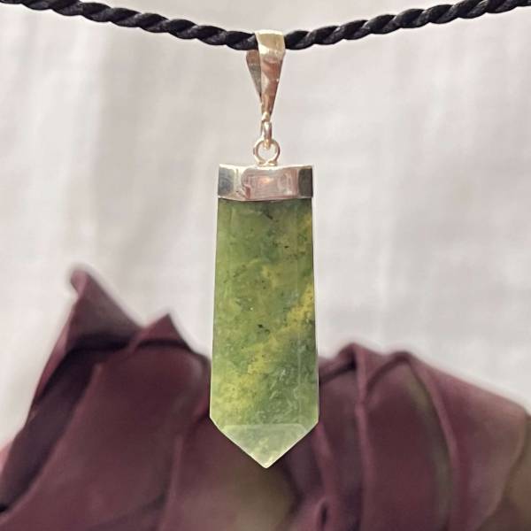 Grossular garnet pendant - Image 2